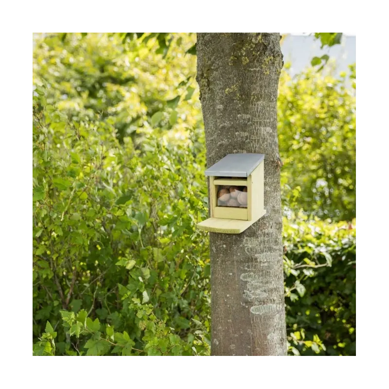 Vogelwelt Trixie Futterstation für Eichhörnchen jetzt online